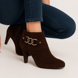 A2 by Aerosoles Brown Suede Ankle Booties with Chain Detail – Size 6